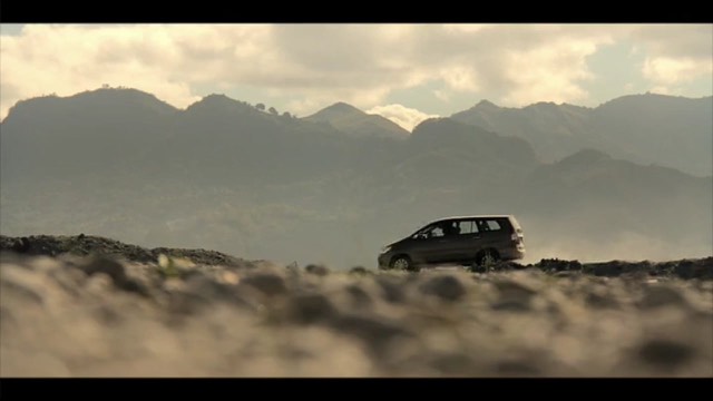 Still from Toyota Innova Country